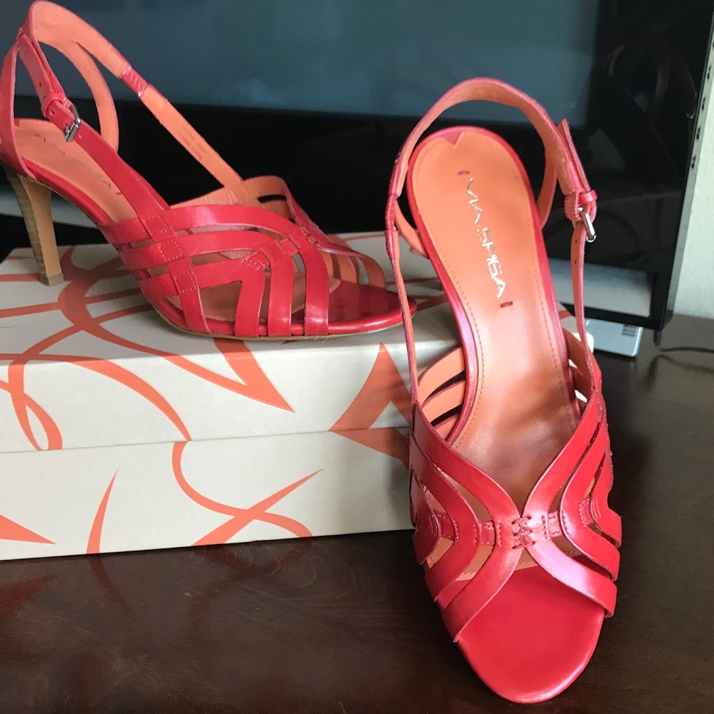 Beautiful Via Spiga shoes. NEW in Original box๐ - Picture 1 of 4